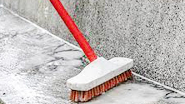How to Make Homemade Concrete Cleaner