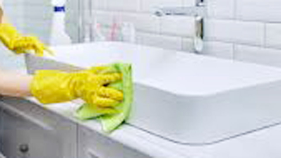 What's the Difference Between Kitchen and Bathroom Cleaner? 1 What's the Difference Between Kitchen and Bathroom Cleaner